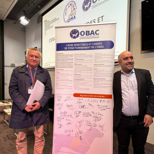 François Vixion (RATP) posant devant la charte OBAC